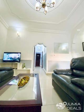 Appartement Meuble 3Ch Yaounde Omnisport - Tigson Exterior photo