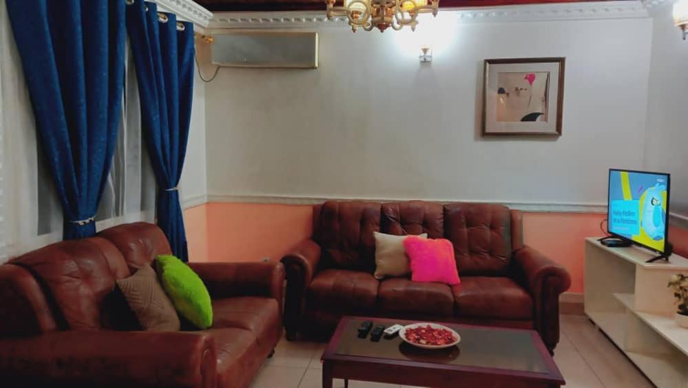 Appartement Meuble 3Ch Yaounde Omnisport - Tigson Exterior photo